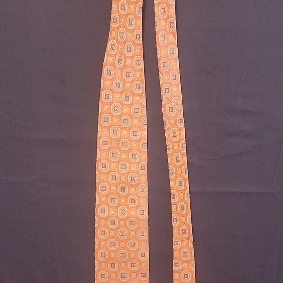 Hart Schaffner Marx Pink Patterned Silk Tie - Picture 3 of 5